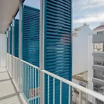 Liiiving In Porto | Bright Light Apartment
